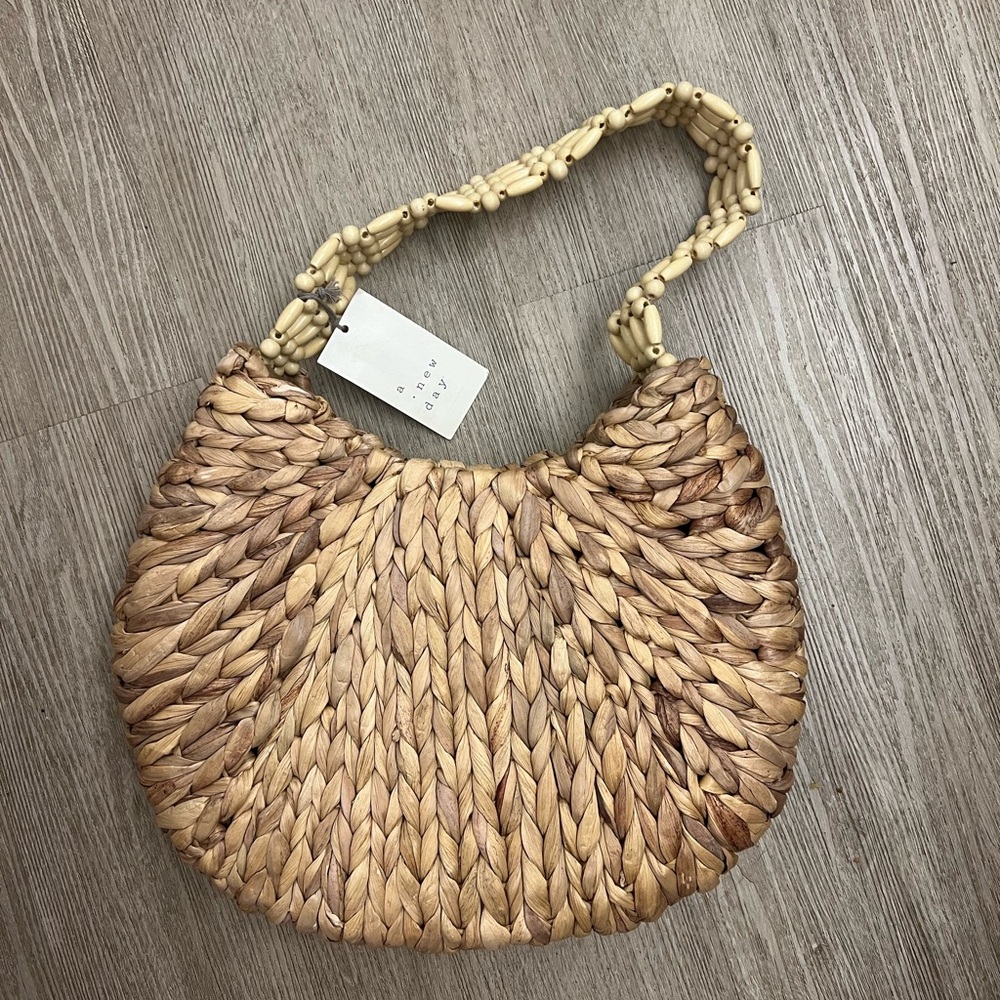 Beachy woven straw vacation purse from A New Day
